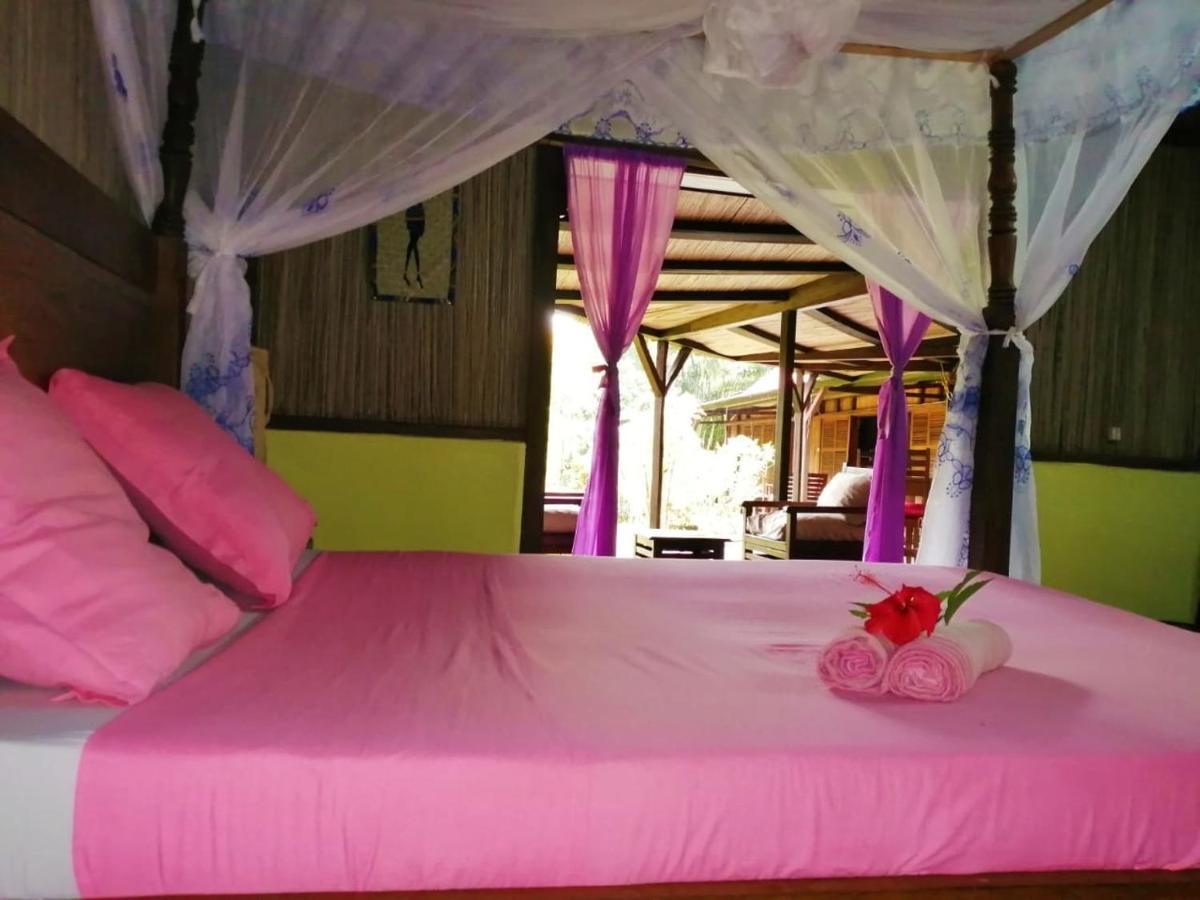Chambres D'Hotes Villa Les Orchidees Chez Ago Ile Sainte-Marie Kültér fotó