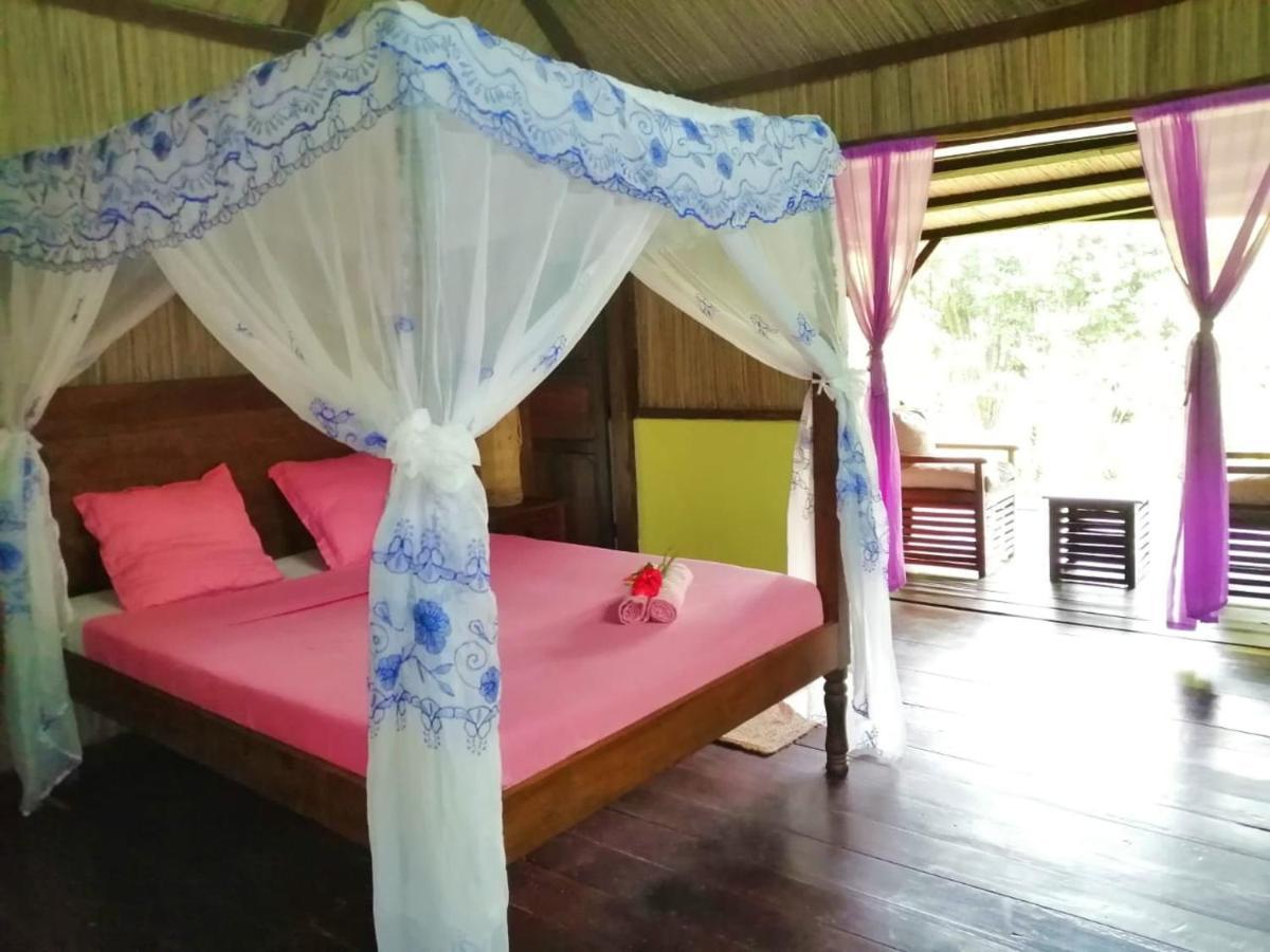 Chambres D'Hotes Villa Les Orchidees Chez Ago Ile Sainte-Marie Kültér fotó